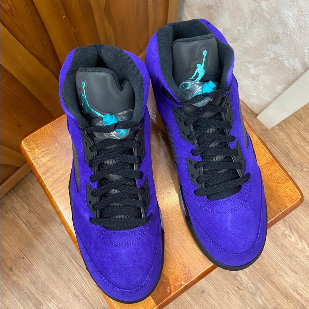 Jordan 5 alternate grape